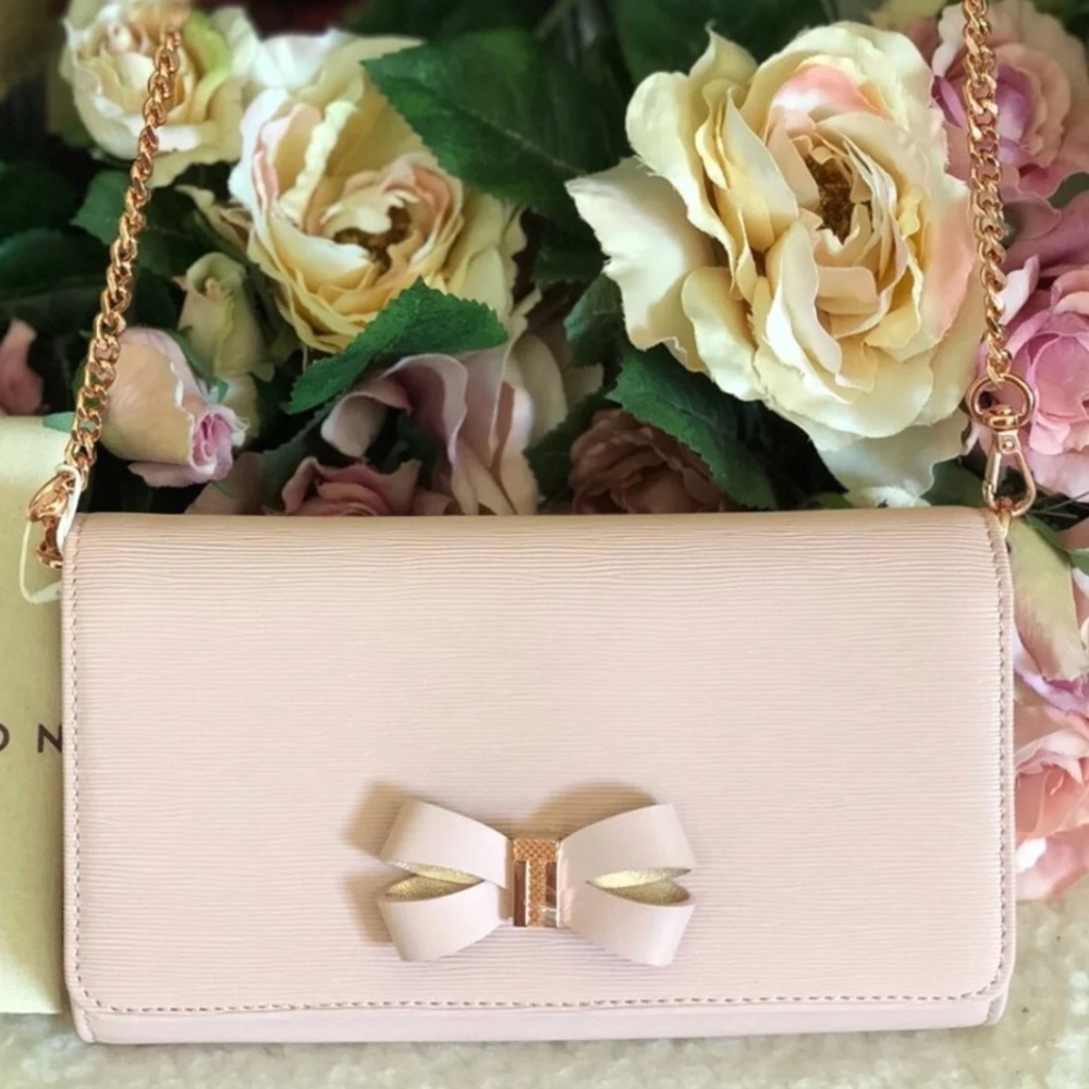 Ted Baker Wallet on Chain